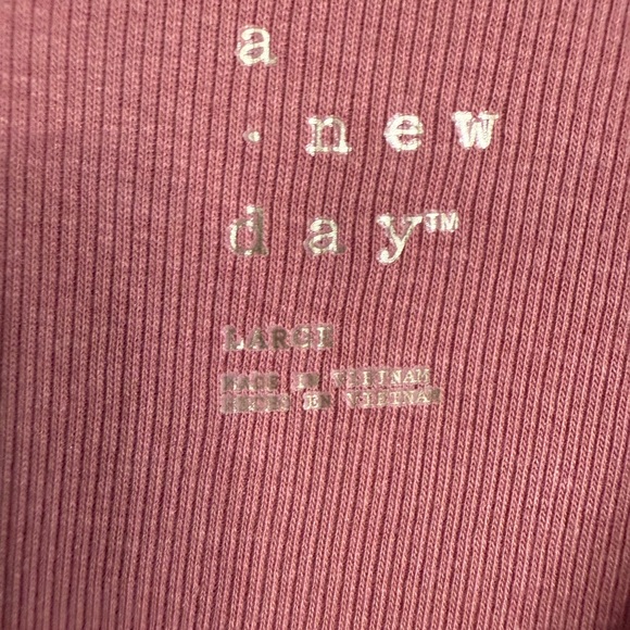 a new day Women’s Size Large Mauve Short Sleeve Crew Neck Ribbed T-Shirt Top - Picture 9 of 11